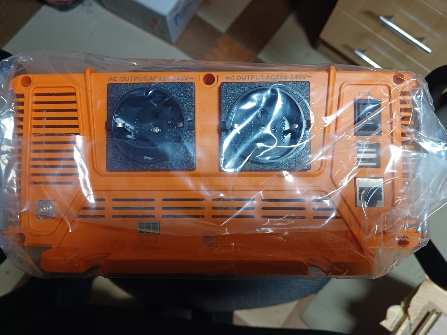 Інвертор 1200Вт,24v-220v, чистий синус