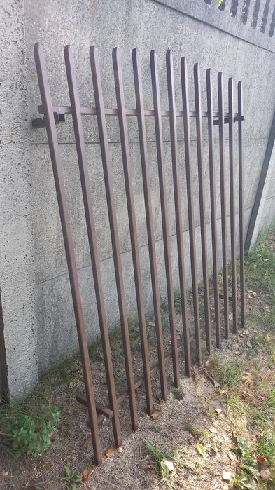 Krata stalowa na okno 140x120.