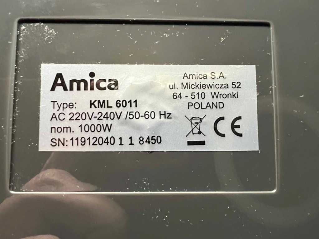Robot planetarny Amica KML 6011