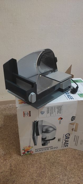 Слайсер (ломтерізка) Graef MASTER M90