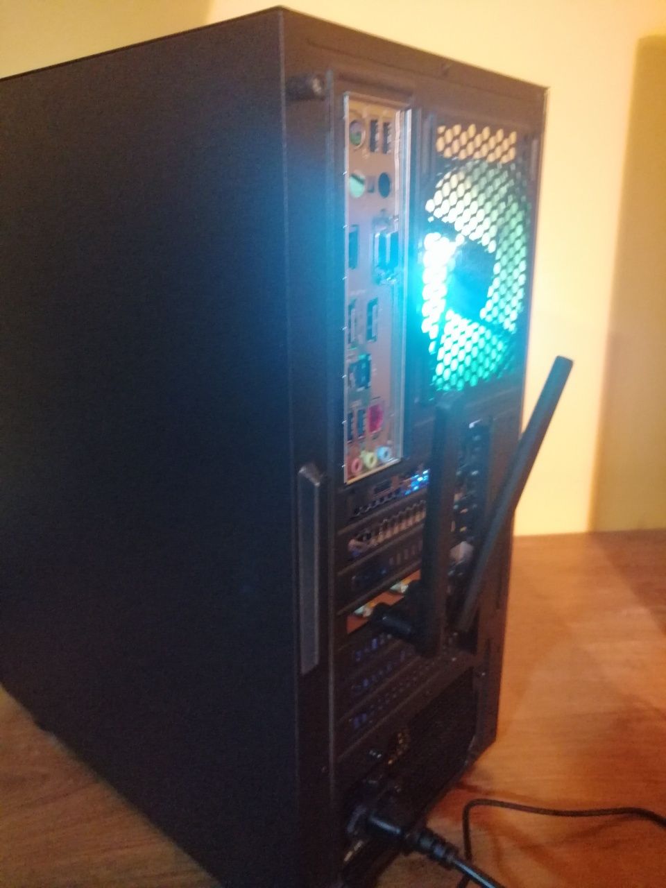 Komputer gamingowy RTX 3060 Ti, nowy na gwarancji