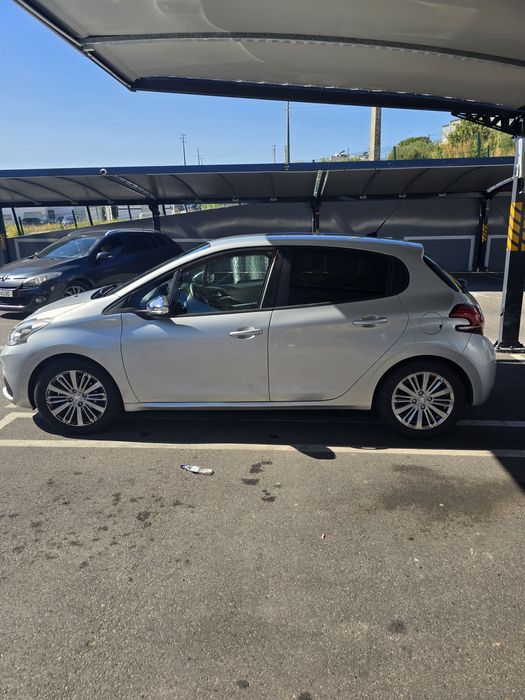 Peugeot 208 pure tech -  2017