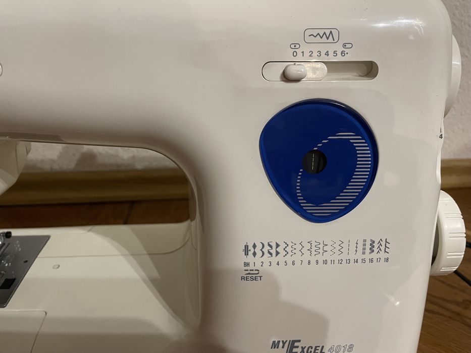 Швейна машинка Janome my excel 4018