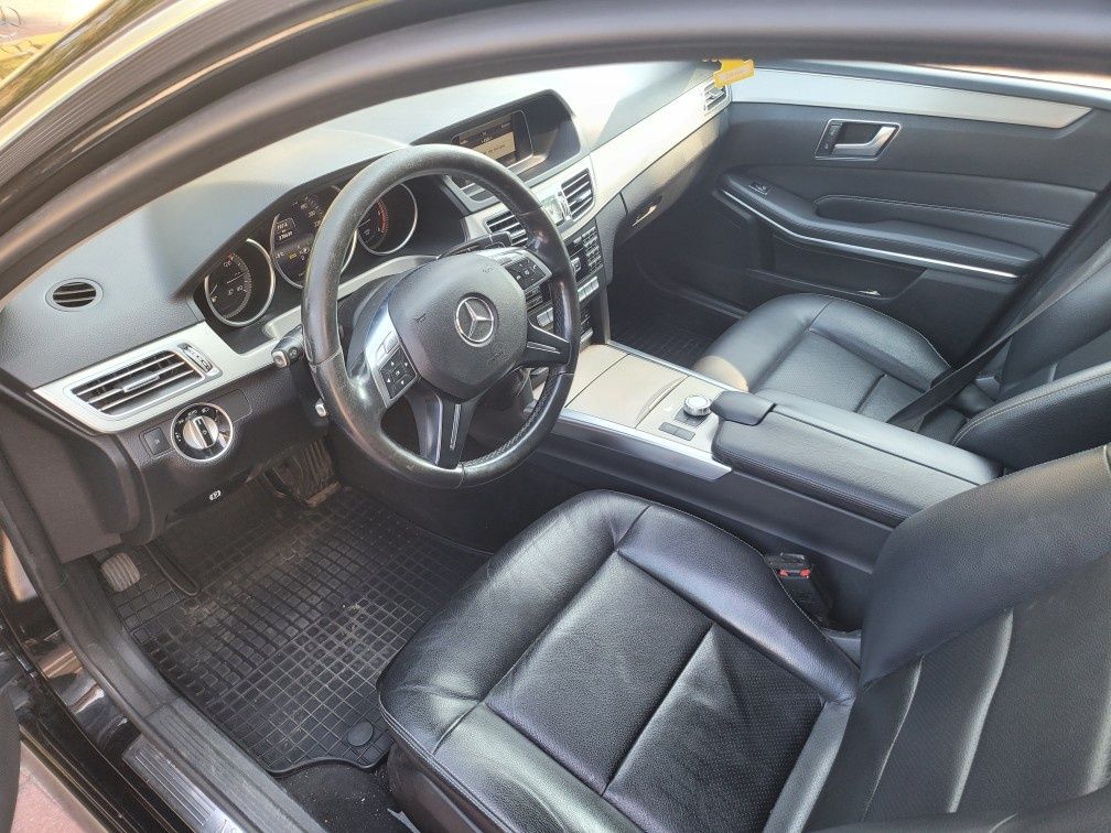 Sprzedam karawan Mercedes W 213