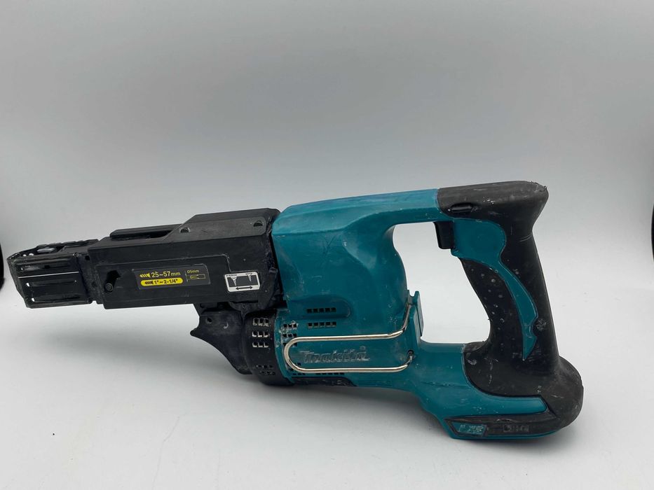 Wkrętarka taśmowa Makita DFR450X