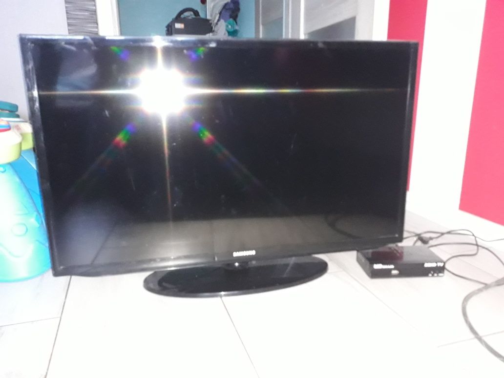 Telewizor samsung tv 32 cale , dekoder