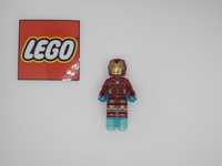 Lego figurka Iron Man - Silver Hexagon on Chest