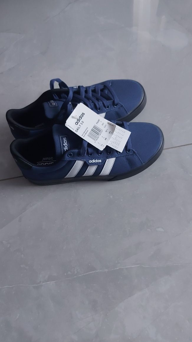 Sprzedam buty adidasa