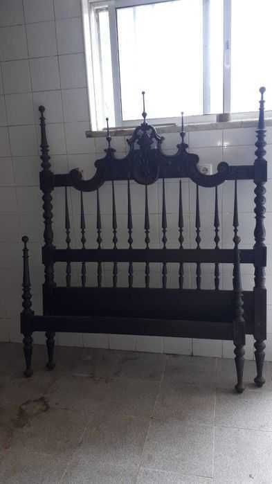 Quarto completo, com cama (sem colchão)