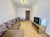 2-кімнатна квартира-сталінка з АВТОНОМКОЮ та ремонтом в центрі