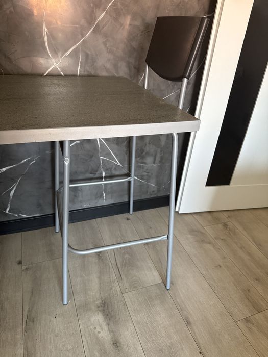 Hoker do kuchni  2 sztuki cena za komplet