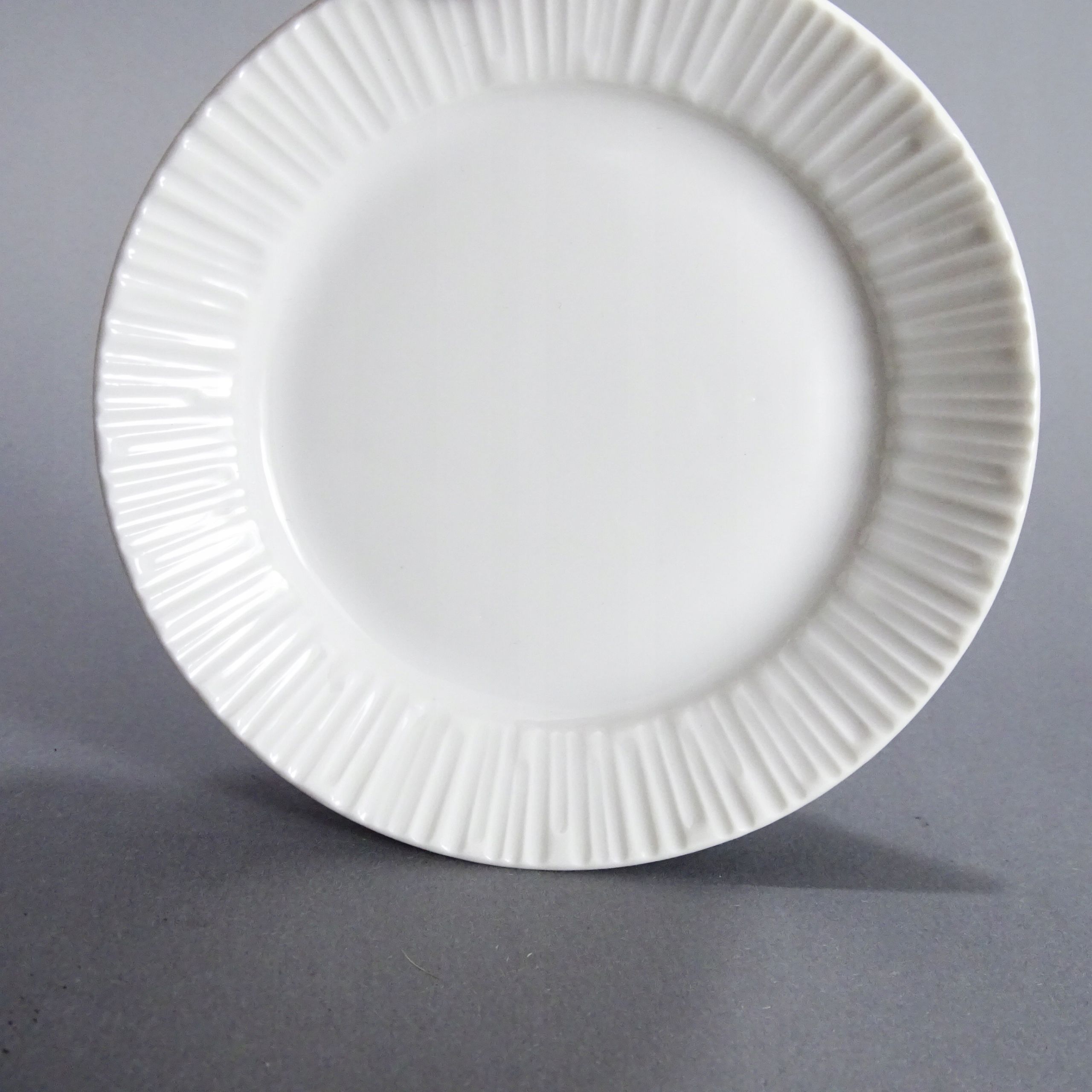 biały talerzyk spodek porcelanowy krautheim lta 60/70