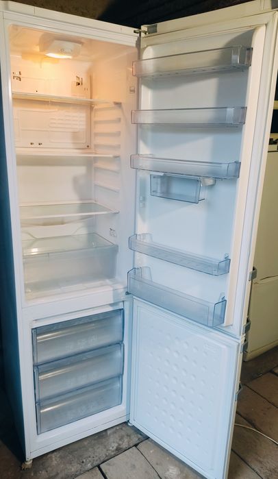 Холодильник BEKO 2,05 м. Доставка