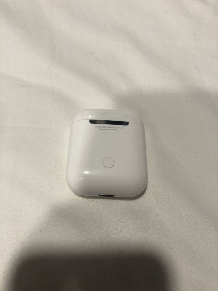 Apple AirPods 2nd Gen