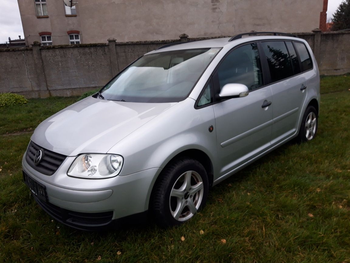 VW Touran 2006 1.6 MPI 7 miejsc bezwypadkowy z Niemiec!