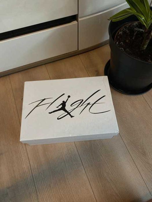 "Buty do koszykówki "Nike_Air_Jordan_4_Retro_White_Thunder_Roz.40