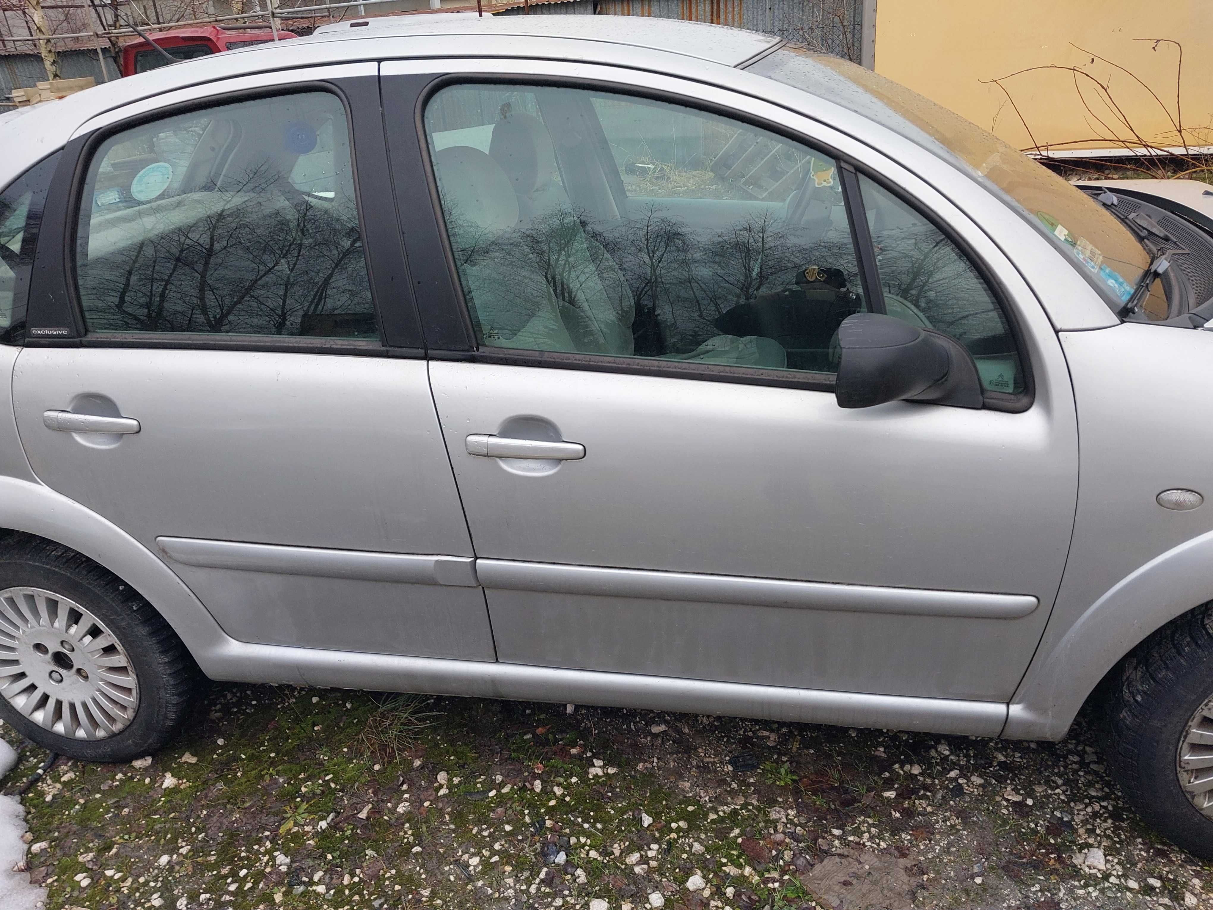 Drzwi prawe przednie citroen c3 2003r