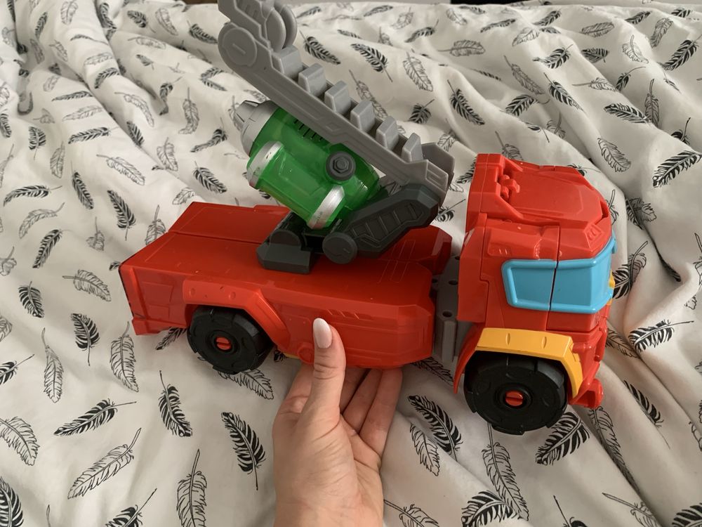 Transformers reacue bots