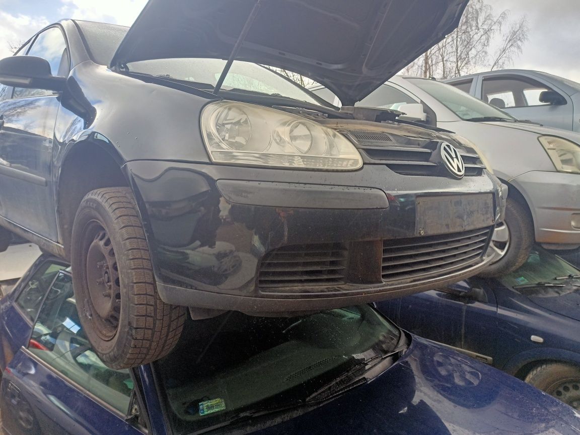 VW Golf 5 1.6 na części