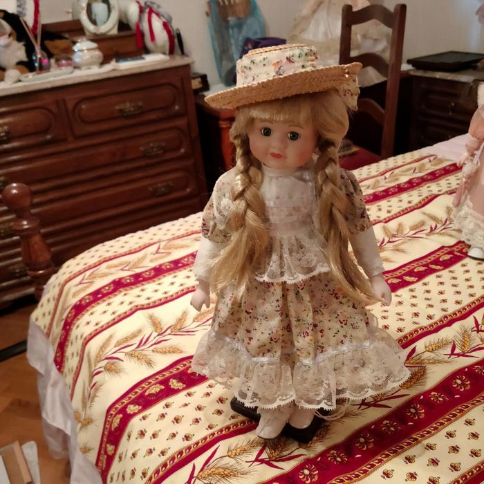 Bonecas de porcelana