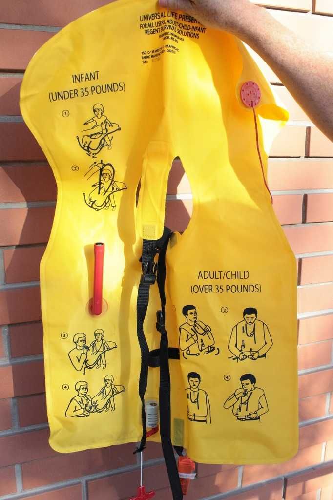 Ryanair life jacket kamizelka samolotowa ratunkowa NOWA ! zafoliowana