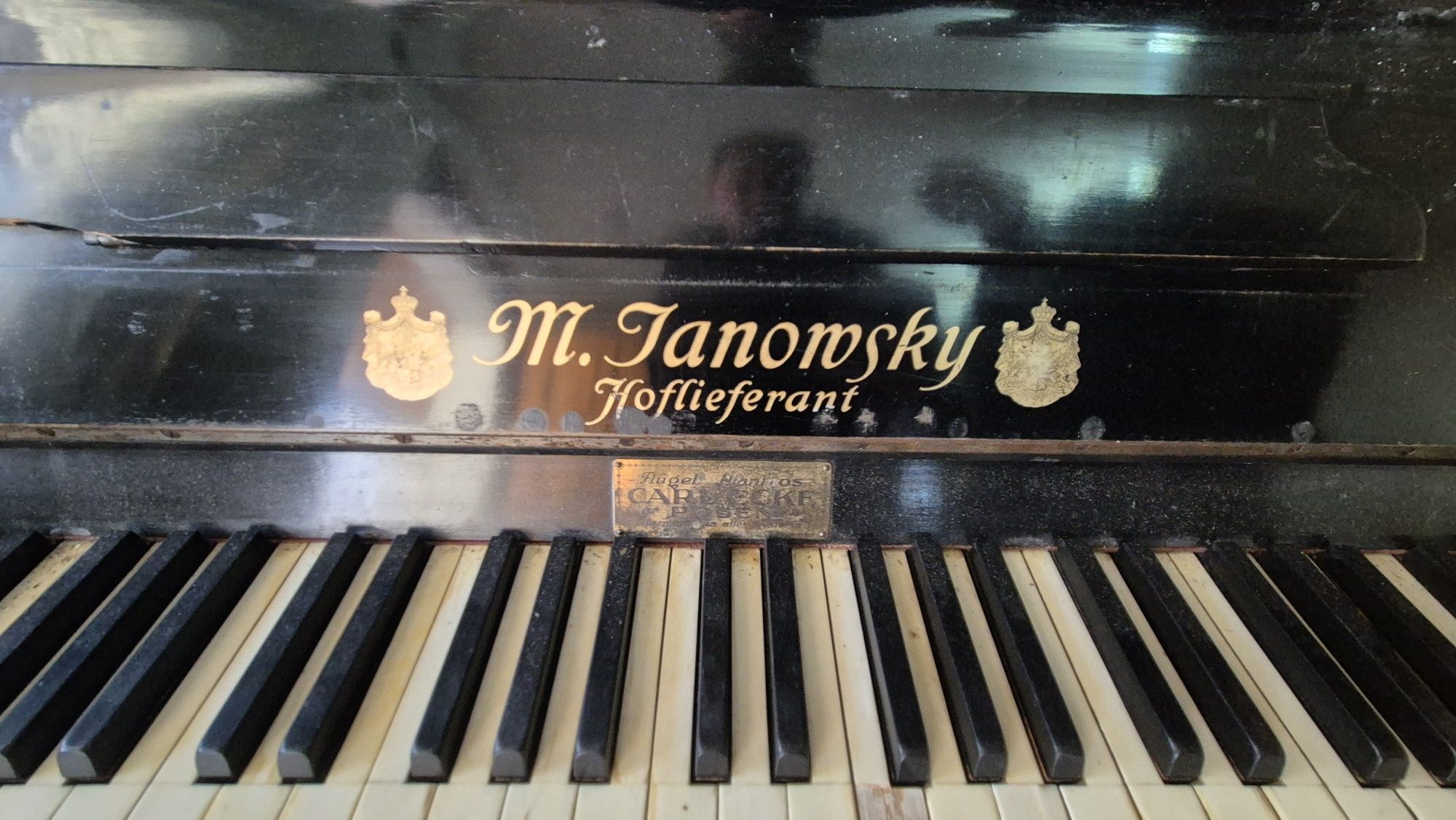 Sprzedam fortepian pianino