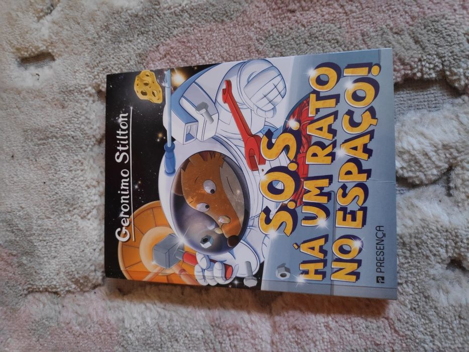 Livro - Gerônimo stilton - S.O.S Há um rato no espaço!