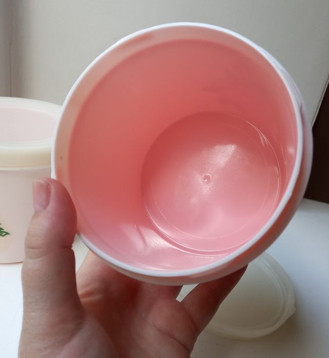 Різні ємності кухонні для сипучих