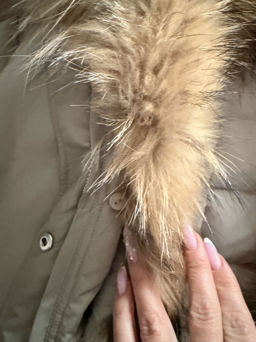 Stylowa kurtka zimowa z futrem Stan idealny