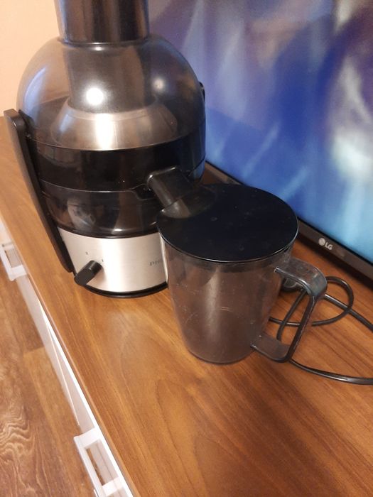 Соковижималка центробіжна PHILIPS HR1863/00