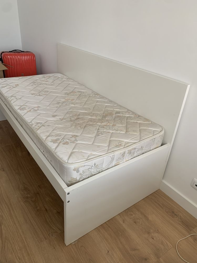 Cama solteito IKEA