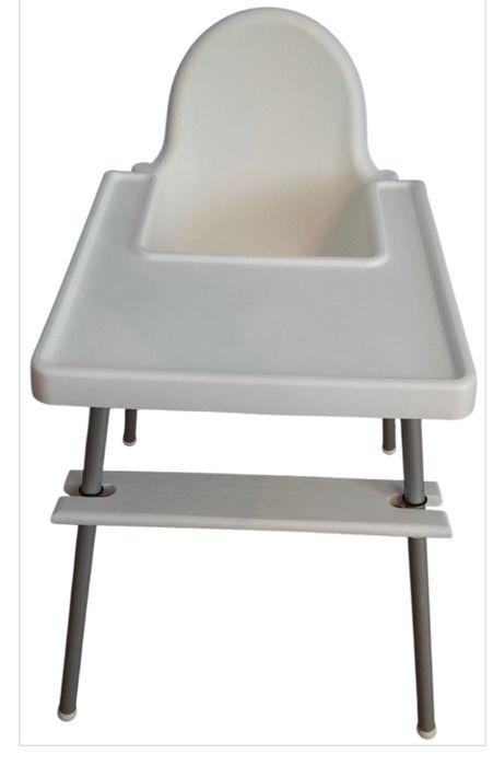 Дитина виросла. Стільчик IKEA з підножкою.