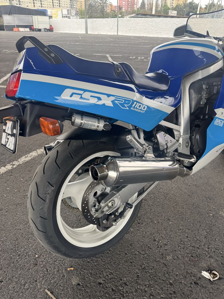 Suzuki GSXR 1100 Slingshot - 1990