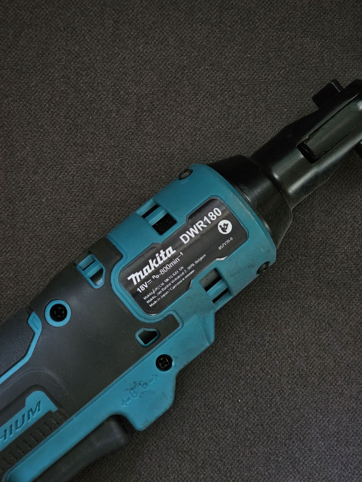klucz zaladkowy kątowy Makita DWR180 akumulatorowy 18v