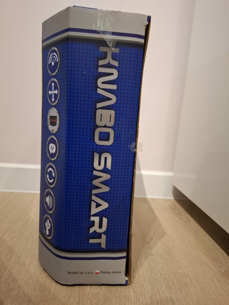 Robot Knabo Smart - interaktywny robot kosmiczny zwiadowca