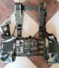 Chest rig ATACS FG + maska Conqueror ATACS FG