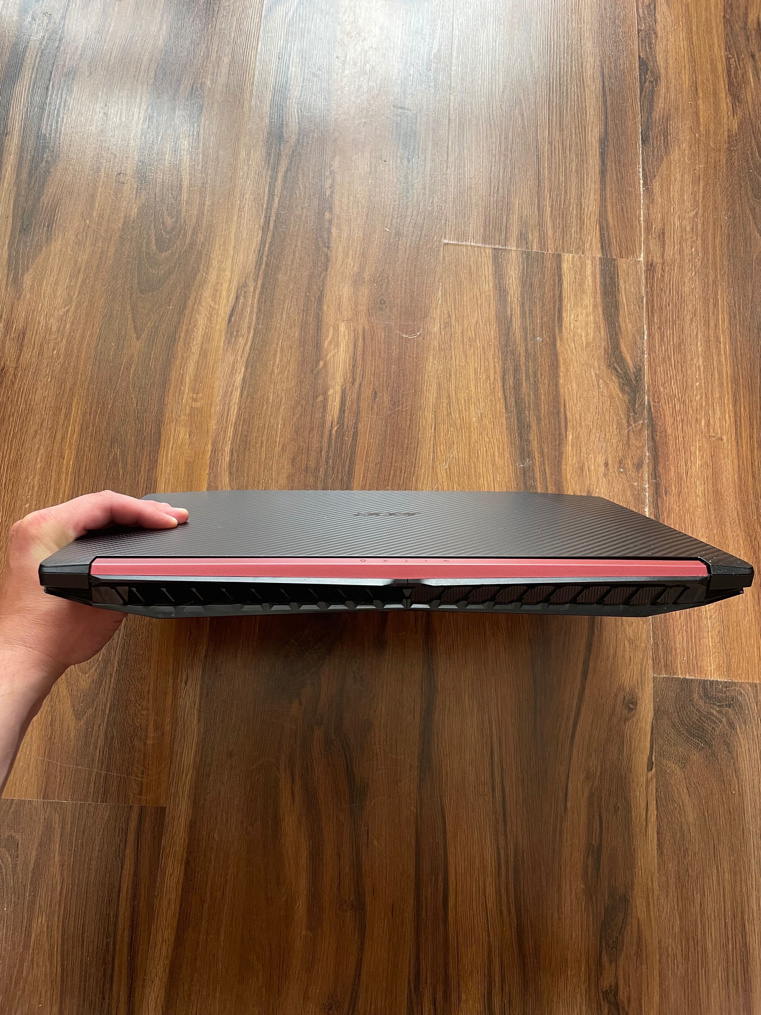 Laptop ACER NITRO 5 AN515-52 GTX1050 8GB