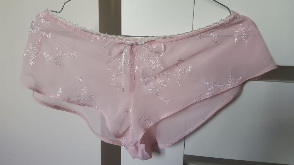 Komplet seksownej bielizny koszulka i majteczki firmy GEORGE rozm. 38