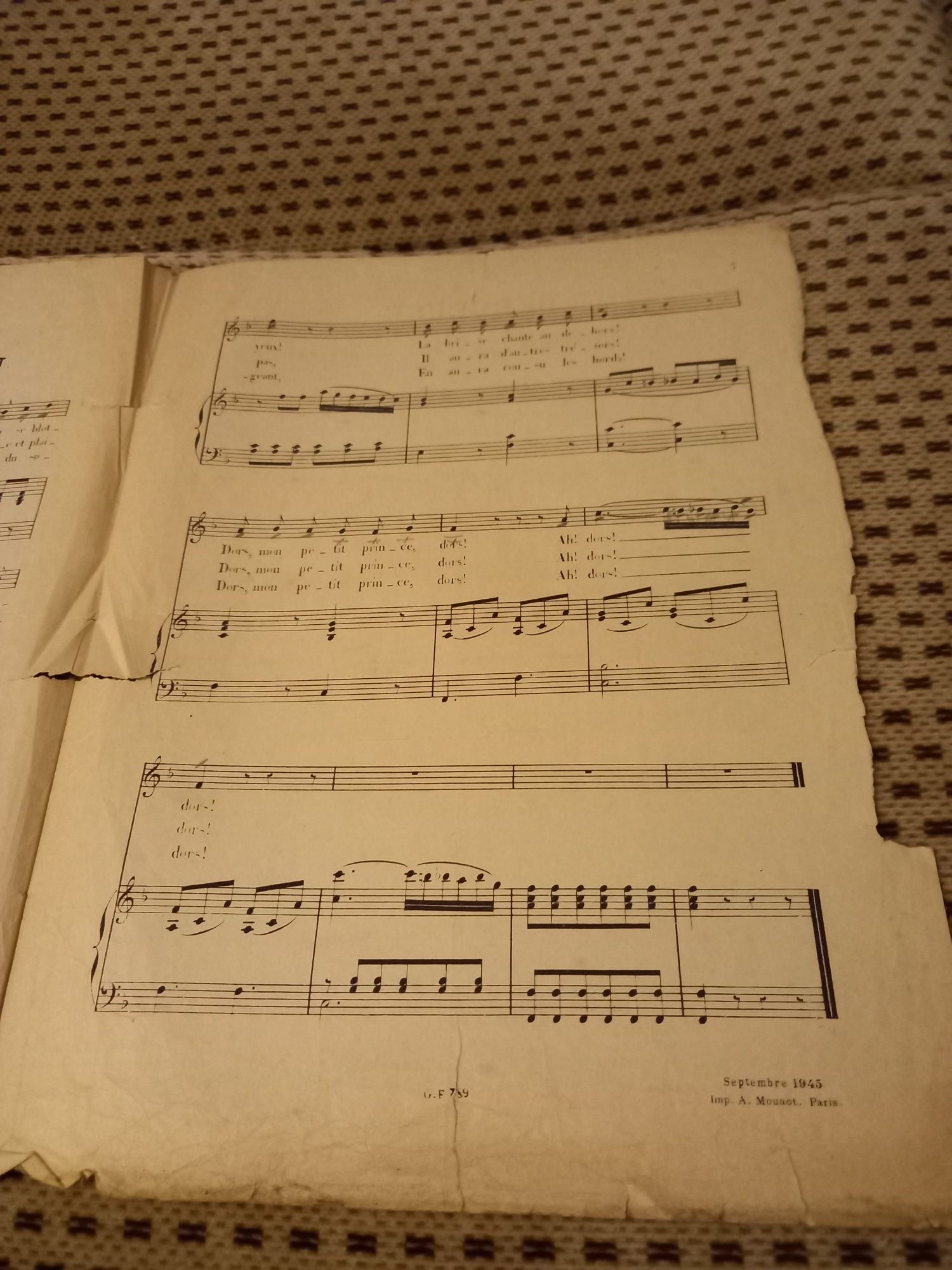 Partituras Antigas (duas estão autografadas pelos compositores)