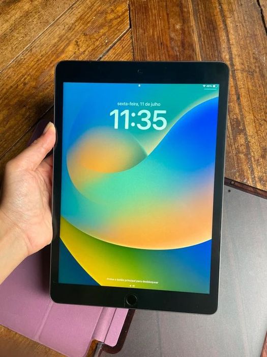 iPad 10.2 (2021) 9ª geração 64 Gb - WiFi - Cinzento Sideral