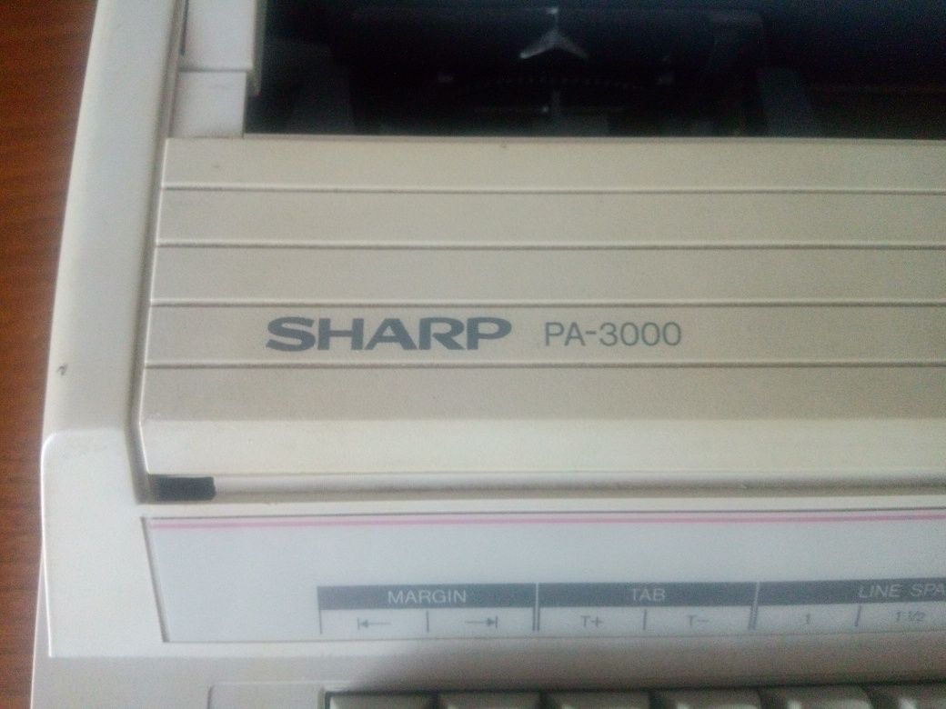 Máquina de escrever electrónica sharp