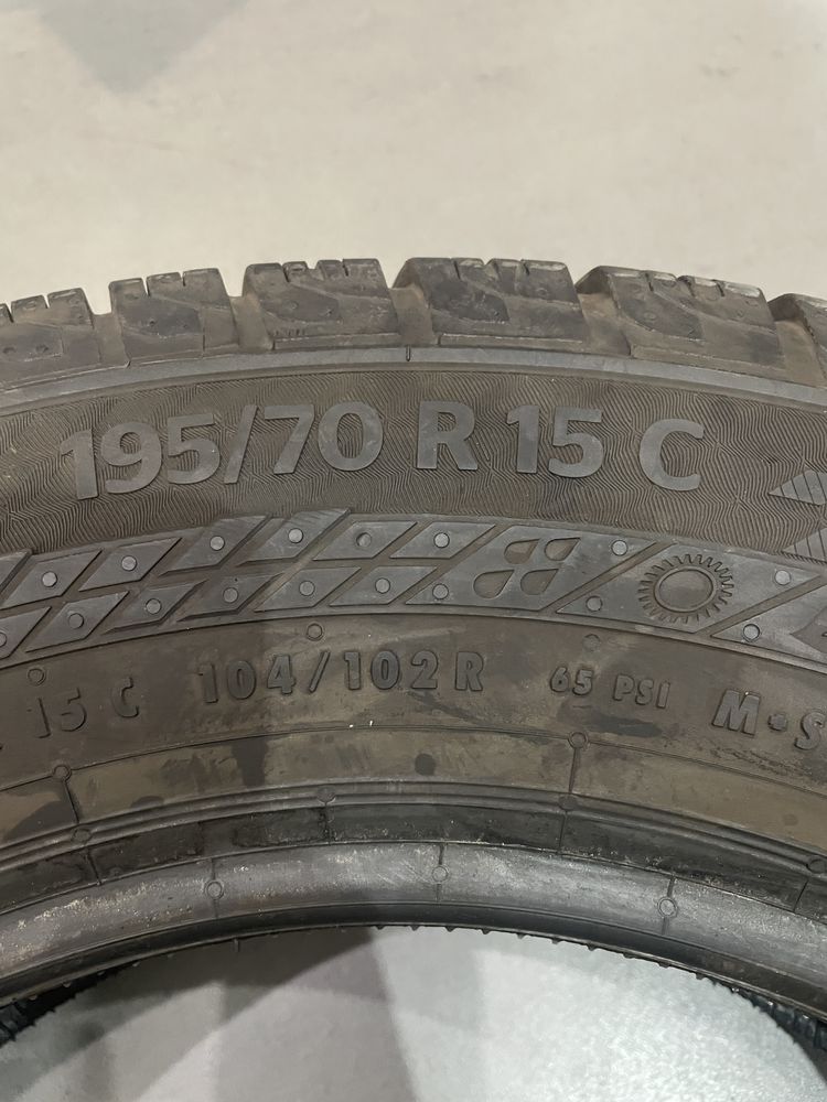 195/70 R15C Continental VanContact 4 Season
