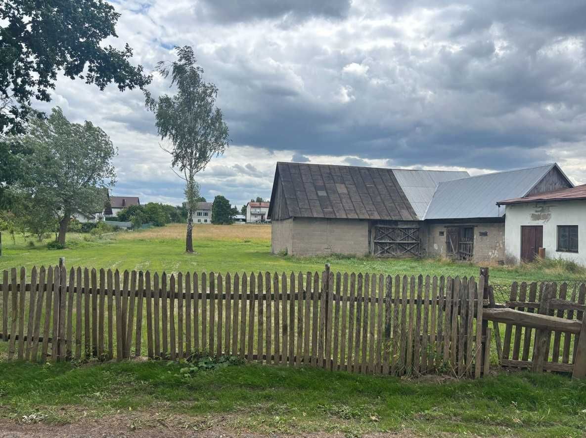 Działka 3 707 m2 z zabudowaniami w mieście Brok