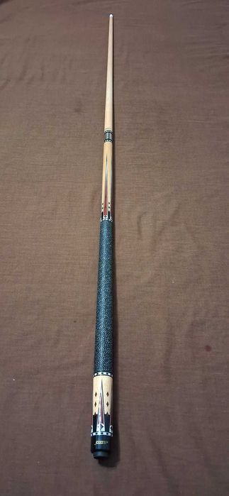 Kij bilardowy dwuczęściowy