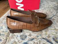 Nowe Buty damskie Wonders 40 / 39 skórzane loafers mokasyny