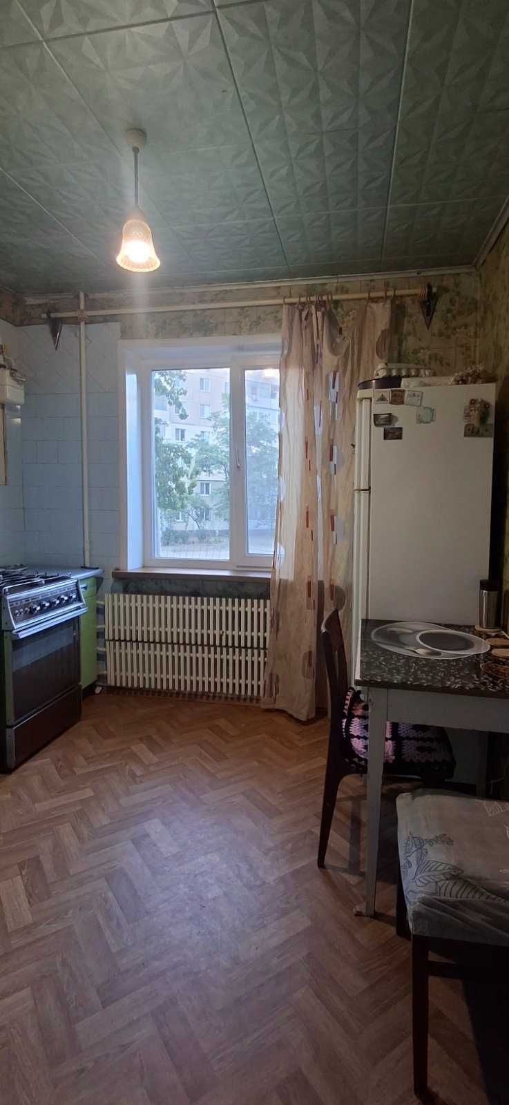 Продам 2х кім квартиру 2 поверх, 2 мкрн , р-н  Бомби.