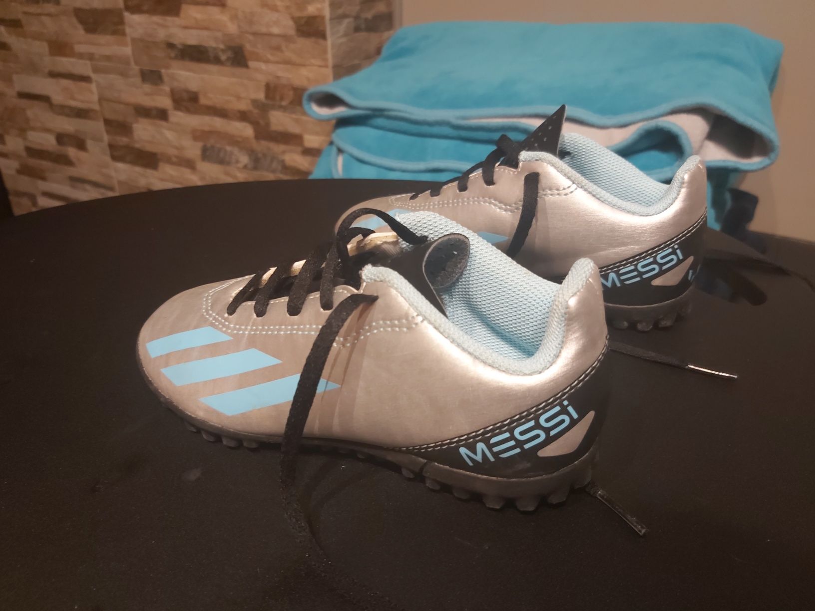 Vendo Ténis De Desporto Messi Adidas