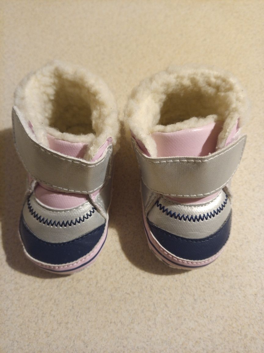 Buty dla niemowlaka