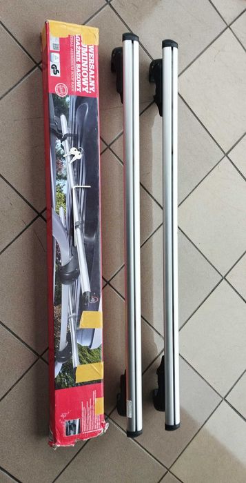 Bagażnik dachowy uniwersalny na reling tradycyjny.