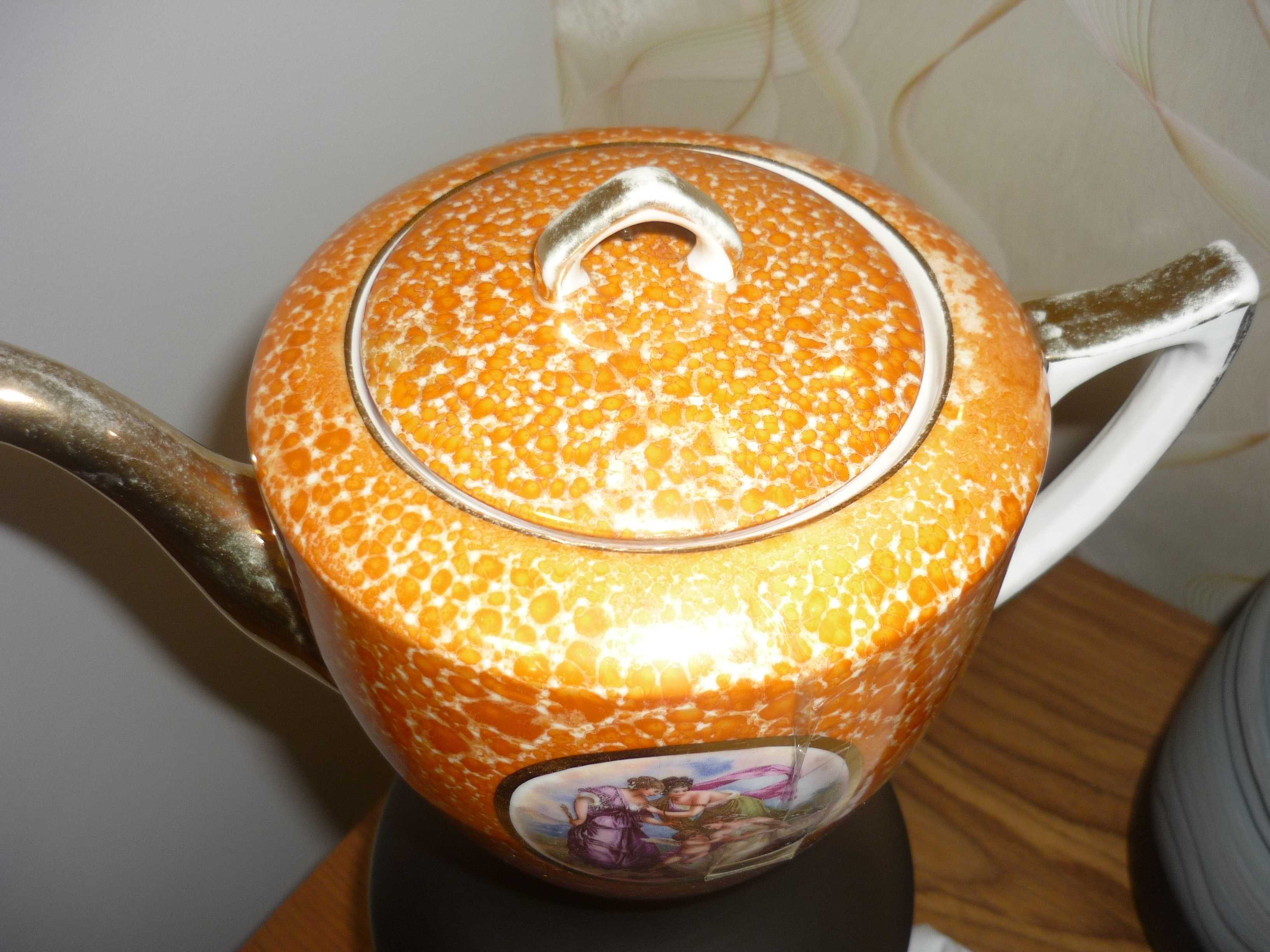 Bule em finíssima porcelana da vista alegre